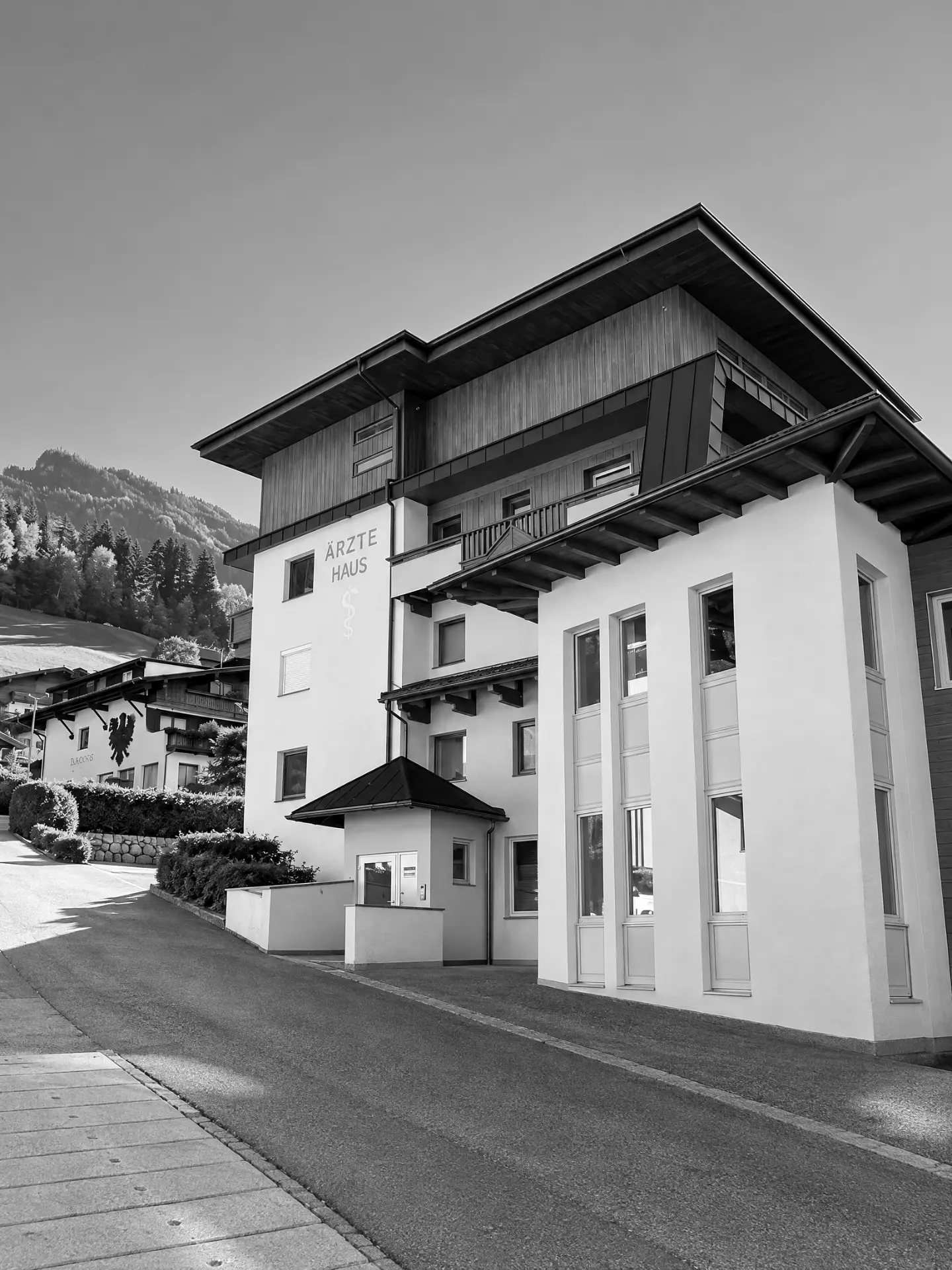 Ärztehaus Ramsau im Zillertal – Gebäude der Praxis